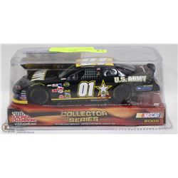 RACING CHAMPIONS COLLECTOR SERIES 1:24 SCALE