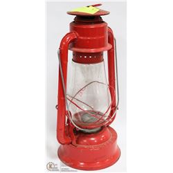 LARGE VINTAGE COAL OIL LAMP  15"