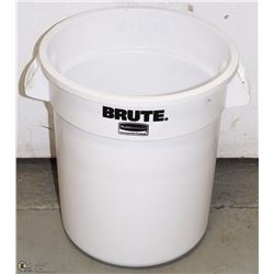 WHITE BRUTES RUBBERMAID COMMERCIAL BUCKET