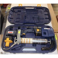 LINCOLN GREASE GUN WITH 12V WITH 2 BATTERIES AND