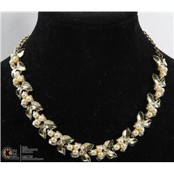 VINTAGE LEAF DESIGN NECKLACE