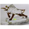 Image 1 : CRYSTAL TWO TONED BULL 5" X 8"
