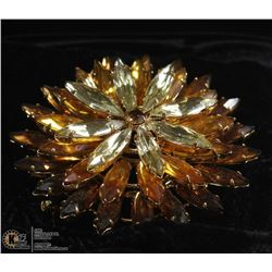 VINTAGE TRIPLE LAYER RHINESTONE BROOCH