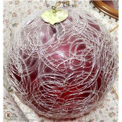 RETRO 70'S RED SWAG BALL LAMP