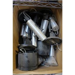 LOT OF DIRECTIONAL CHROME LIGHT FIXTURES