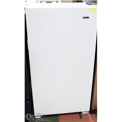 WHITE GENERAL LATERAL 12 CUFT FREEZER