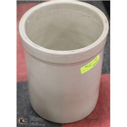 MEDALTA 2 GALLON CROCK