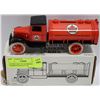 Image 1 : 1:25 DIE CAST 1931 HAWKEYE TANKER SUPERTEST OIL