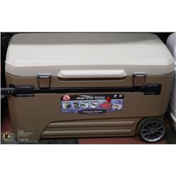 IGLOO MARINE GLIDE WHEELED COOLER ,HOLDS 168 BEERS