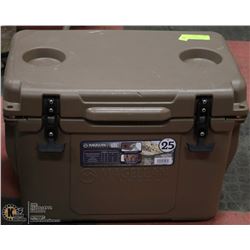 MAGELLAN OUTDOORS ICE BOX ,BEAR RESISTANT,HOLDS 25