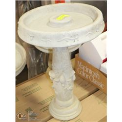 CONCRETE 2 PIECE MUSHROOM BIRDBATH 16"X23"
