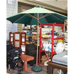 8 FOOT GREEN & CEDAR PADIO UMBRELLA