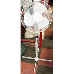 MAINSTAYS OSCILLATING STAND UP FAN