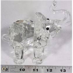 CRYSTAL ELEPHANT 5" X 5" WITH CASE