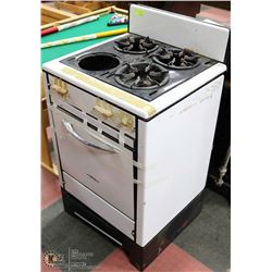 VINTAGE EMPIRE ENAMEL STOVE