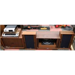 VINTAGE STUDIO 32 STEREO SYSTEM WITH AM/FM