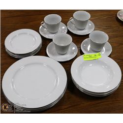 20 PC CHINA DISHWARE SET NEW