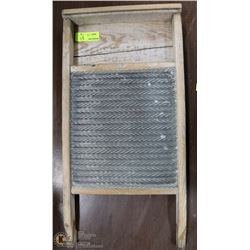 VINTAGE MARSHALL WELLS GLASS AND WOOD WASHBOARD