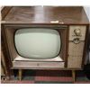 Image 1 : VINTAGE ZENITH BOX TV