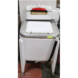 VINTAGE WASHING MACHINE