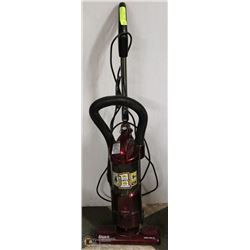 LIGHTWEIGHT SHARK EUROPRO VACUUM CLEANER