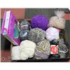 Image 1 : EXTRA LARGE FLAT OF YARN & WOOL