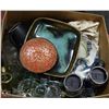 Image 1 : BOX OF ASSORTED HOUSEHOLD DECOR, WITH