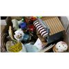 Image 1 : BOX OF HOUSEHOLD DECOR & COLLECTIBLES