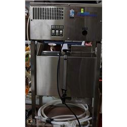 POLAR BEAR 8 GAL AUTOMATIC STEAM WATER DISTILLER