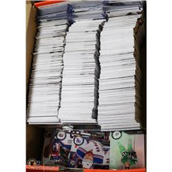 BOX OF OVER 750 UPPER DECK HOCKEY SINGLES INCL