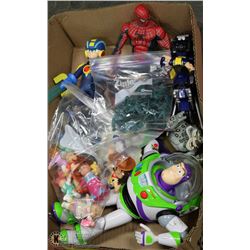 FLAT OF LARGE ACTION FIGURES