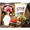 Image 1 : FLAT OF COLLECTIBLES INCL MEXICAN SOMBRERO