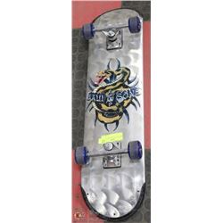 MAUI AND SONS SKATEBOARD