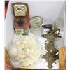 Image 1 : FLAT OF COLLECTIBLES, VINTAGE ITEMS INCL CODE -C