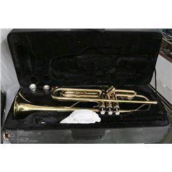 ACADEMY TRUMPET WITH 2 MOUTH PIECES & ACCESSORIES