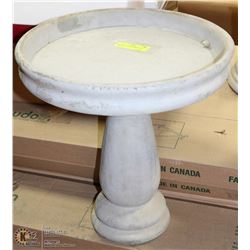 CONCRETE 2 PIECE BIRDBATH  15"X15"