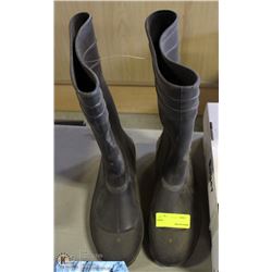 BETA STEEL-TOE  SIZE 11 RUBBER BOOTS ON CHOICE