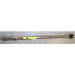 TORQUE WRENCH