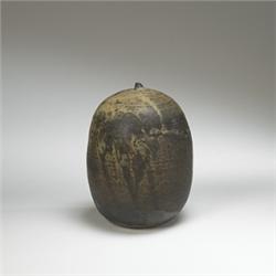 Toshiko Takaezu Rattle vessel
