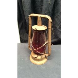 Deitz Monarch Red Globe Lantern