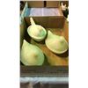 Image 1 : 3 Hen on Baskets
