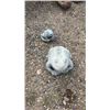 Image 1 : Concrete Frogs