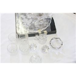 LOT OF CRYSTAL SERVING PIECES