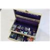 Image 2 : WHITE JEWELLRY BOX WITH CONTENTS
