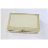 Image 3 : WHITE JEWELLRY BOX WITH CONTENTS