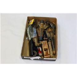 TRAY OF VINTAGE TOOLS
