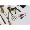 Image 5 : TRAY OF VINTAGE TOOLS