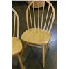 Image 4 : PAIR OF MAPLE HOOPBACK CHAIRS