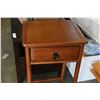 Image 2 : WOOD 1-DRAWER NIGHTSTAND
