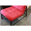 Image 2 : RED BUTTON BACK CHAIR